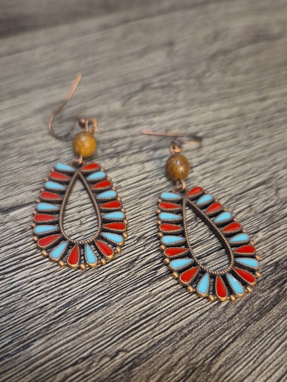 💥$5 BUNDLED💥Red and Light Blue Teardrop Dangle Earrings